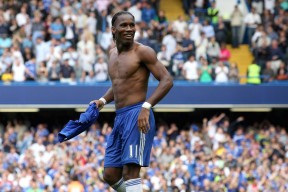 开云下载-浓眉爆发，从洛杉矶到纽约，一场跨越万里的篮球对话