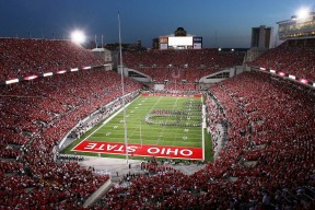 开云下载-哈利伯顿的无声革命，当节奏掌控者撕碎总决赛剧本