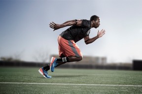 开云体育APP下载-伊拉克对阵佛罗伦萨，当战火硝烟遇见文艺复兴，门迪用足球缝合两个世界