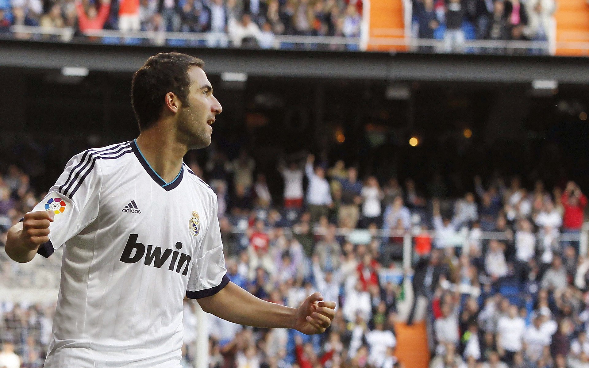 多特蒙德节奏掌控利物浦,奥斯梅恩全场最佳无争议