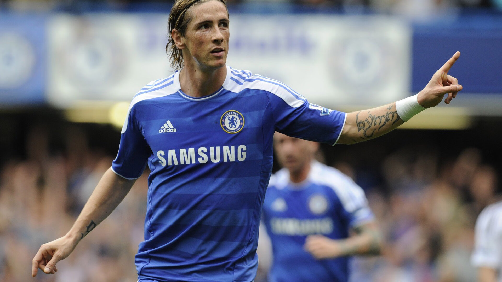 战神吉鲁,喀麦隆锋线传奇再度闪耀,大胜瑞典锁定F组头名